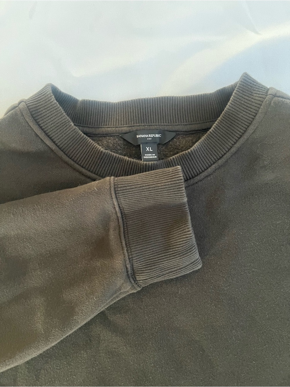Banana Republic Men's Olive Green Crewneck Sweatshirt